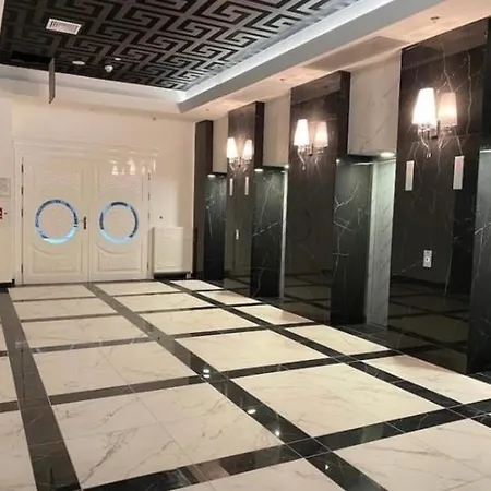 شقة Hanza Tower Luxury Sauna Jacuzi Pool