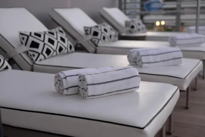 Hanza Tower Luxury Sauna Jacuzi Pool *